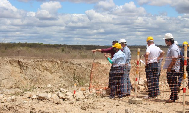 SRH e vinculadas realizam visita técnica ao canteiro de obras da Barragem Melancia